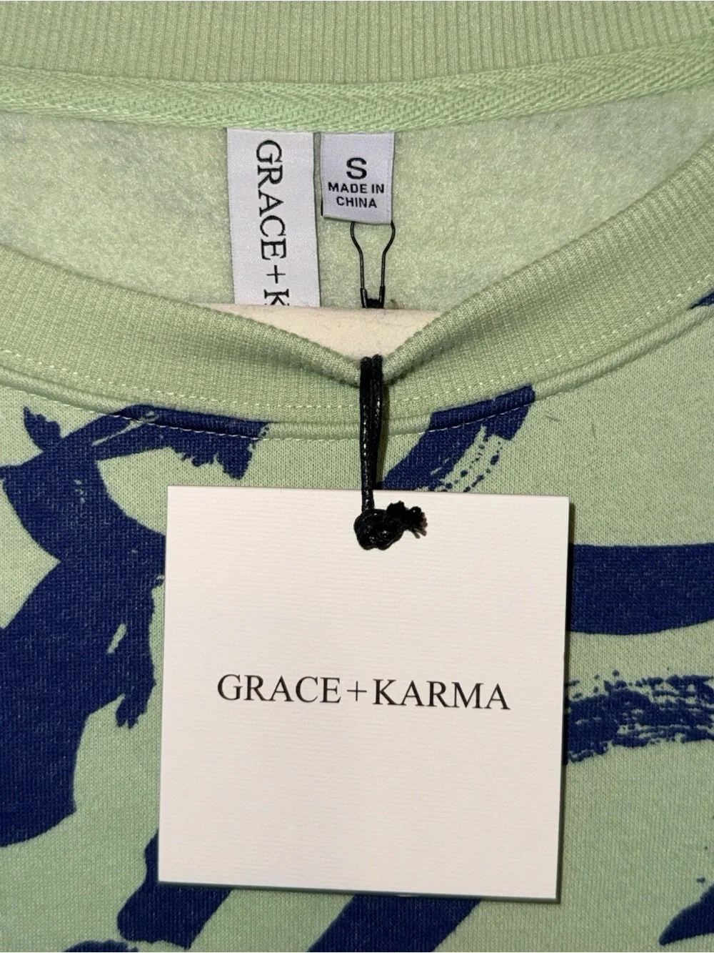 Grace & Karma NWT Sage Green Floral Print Crewneck - Picture 3 of 4